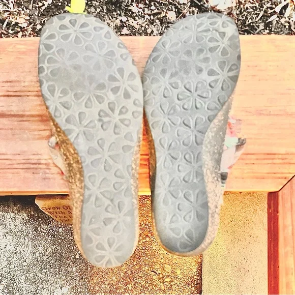 Aetrex JANINE Sweater Mary Jane Shoes - Picture 6 of 8